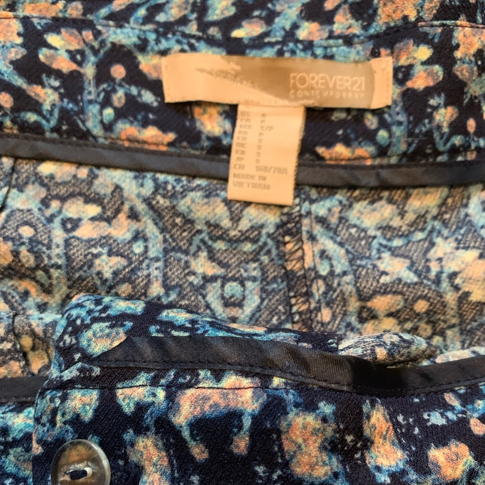 Patterned shorts - Picture 3 of 5